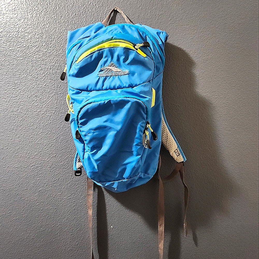 High Sierra Back Pack AIRFLOW Cooled Back Hiking Backpack Light Blue